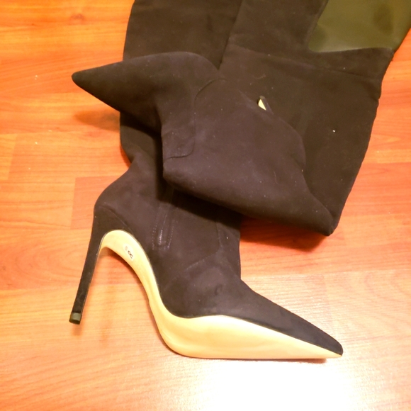 Good American Thigh High "Emma" Boots New! Black! Size 8. True to size - Picture 4 of 5